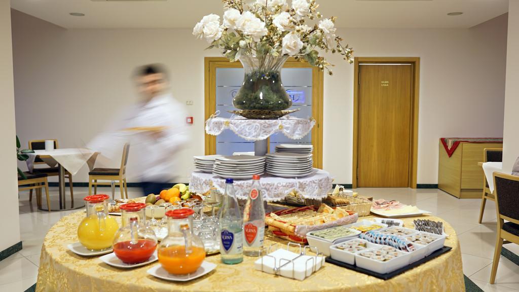 Garden Hotel Arezzo Bagian luar foto